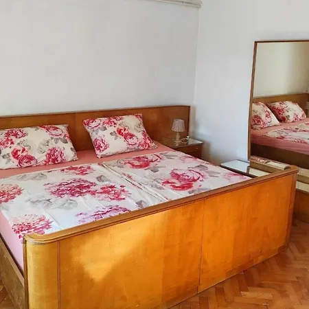 Natali Apartment